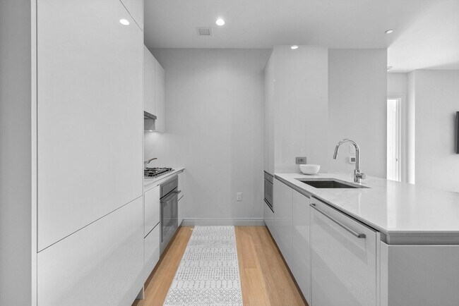 Building Photo - 133 Seaport Blvd