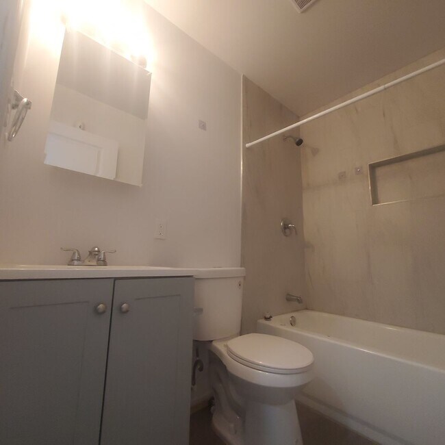 Building Photo - New Home Centrally Located