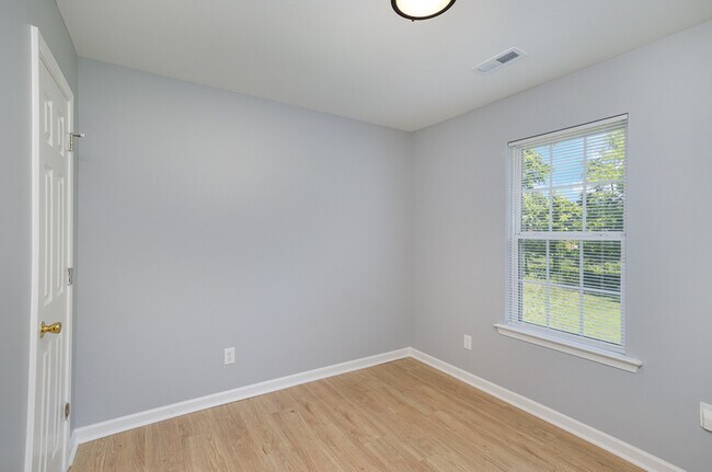 Building Photo - 4206 Wilson Ln
