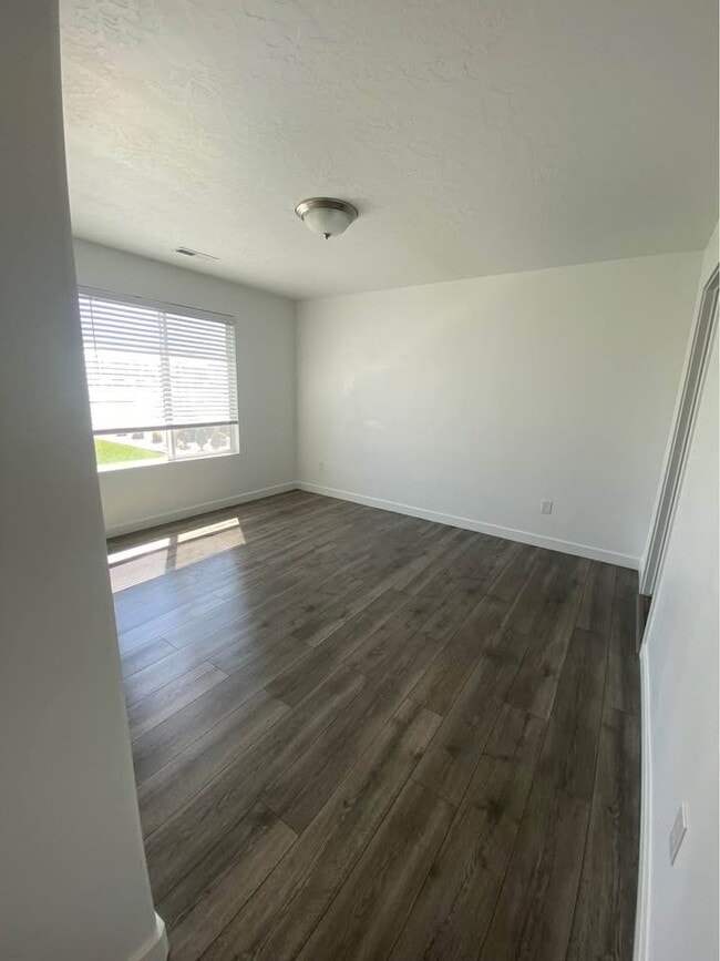 Building Photo - 3989 W Corn Patch Ave