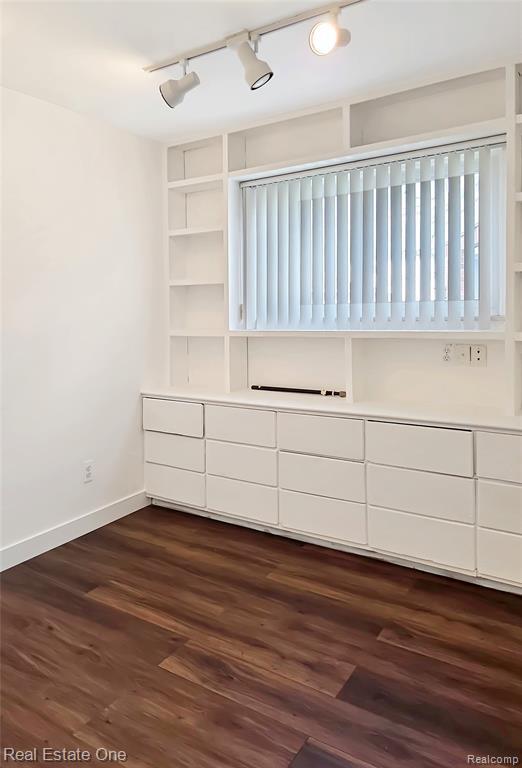 Building Photo - 8241 Clippert St