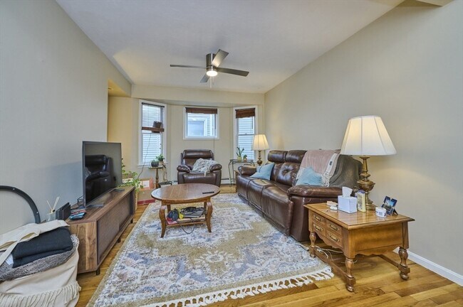 Building Photo - 14 Haverford St