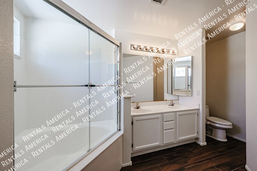Building Photo - 8849 S 51st St