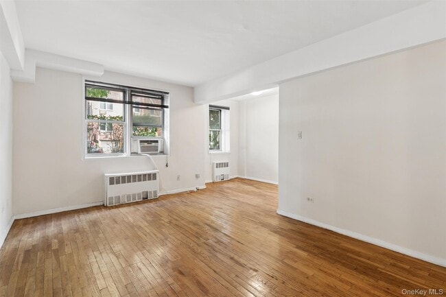 Building Photo - 71-40 112th St