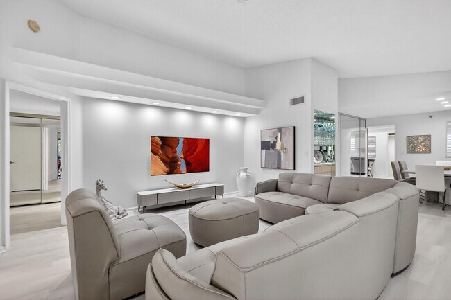 Building Photo - 15314 Strathearn Dr