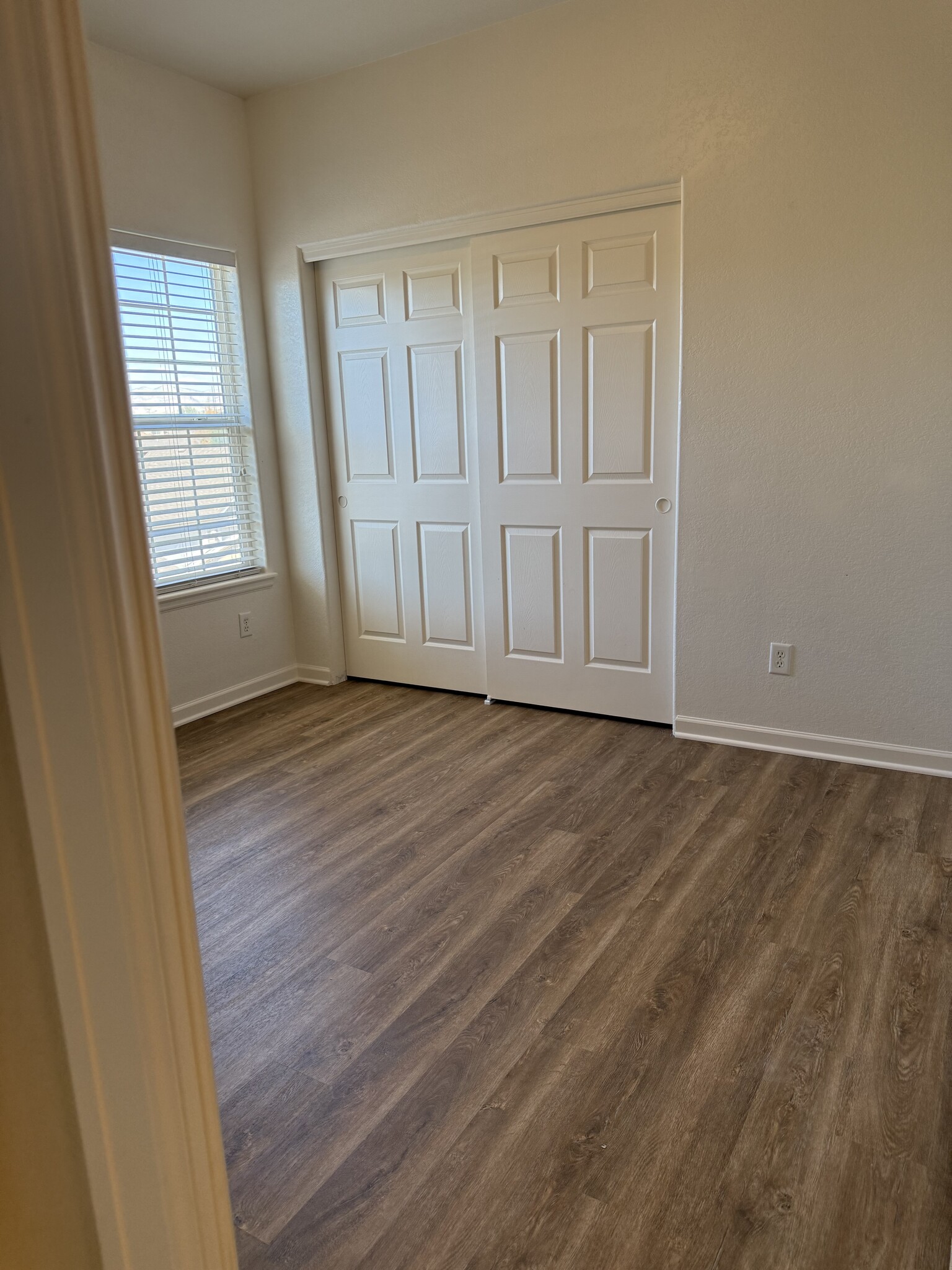 bedroom 1 - 2462 Thunder Mountain Dr