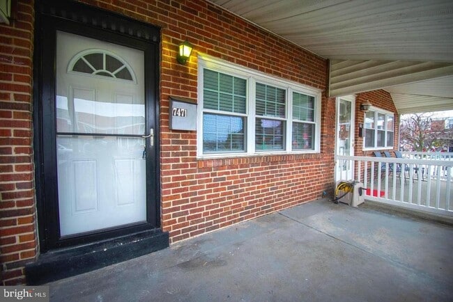 Building Photo - 7471 Rabon Ave
