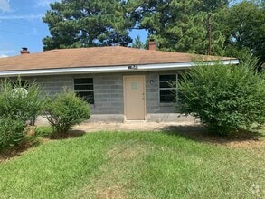 Building Photo - Magnolia521-523