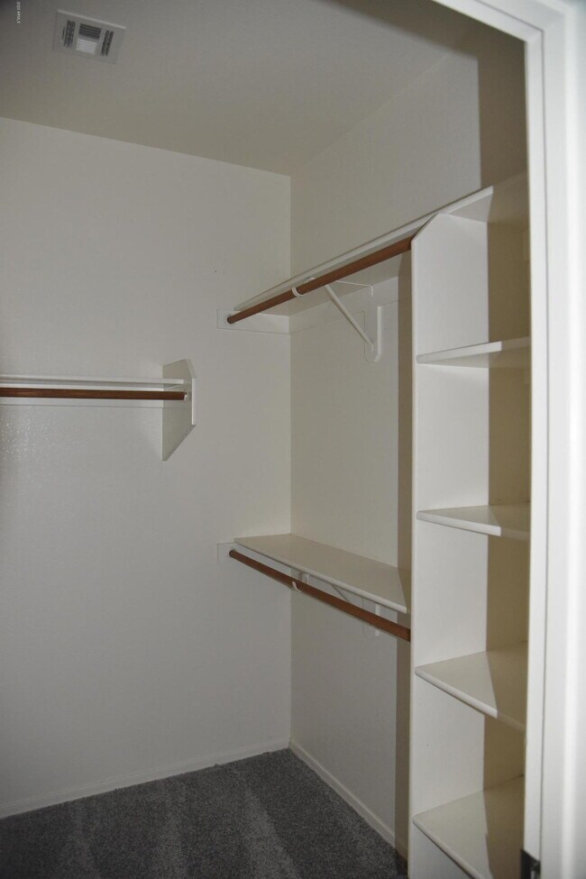 Building Photo - 1365 W Musket Way