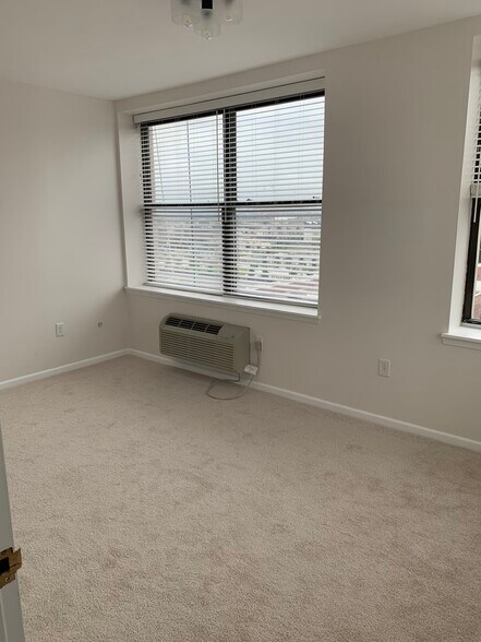 Building Photo - 111 Mulberry St