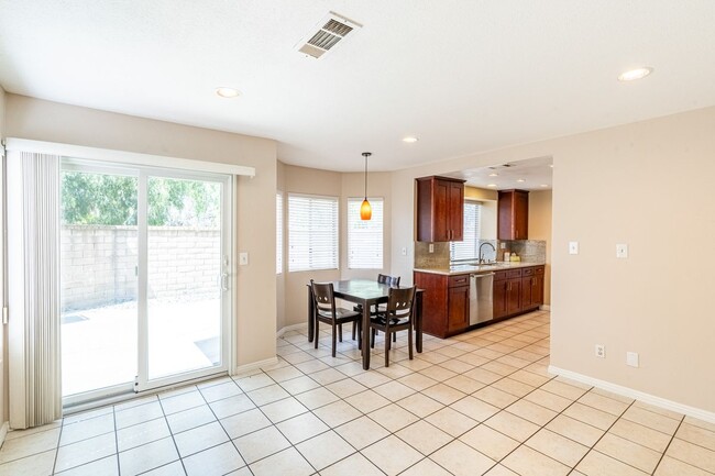 Building Photo - 13564 Cres Hill Dr