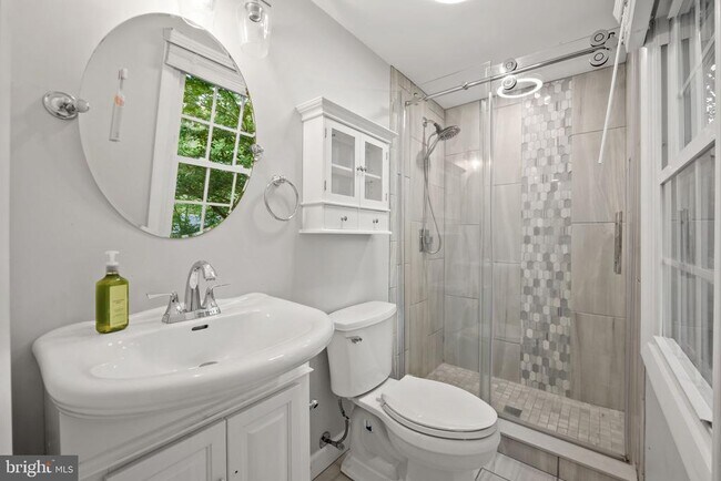 Building Photo - 3816 Irongate Ln