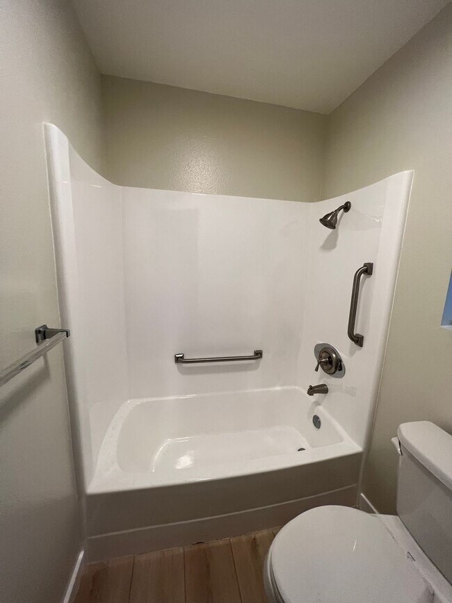 Building Photo - Beautiful Coronado II for Rent