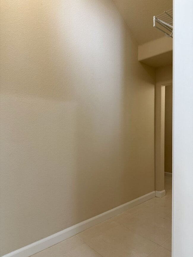Building Photo - Available NOW and a Must SEE!