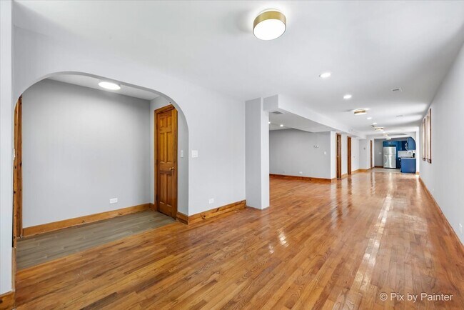 Building Photo - 2515 N Talman Ave