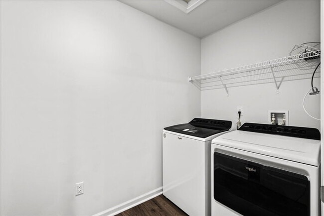 Building Photo - For Rent: Modern 4-Bedroom Home with Priva...