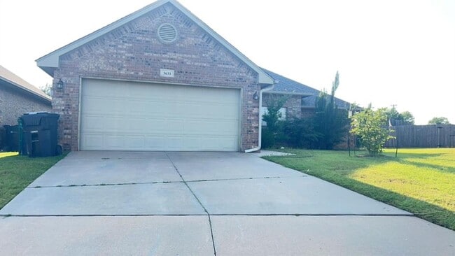 Primary Photo - 3633 NW 176th St
