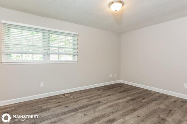 Building Photo - 5702 Willow Dr, Durham, NC 27712