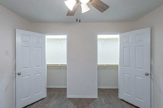 Building Photo - 3622 Octavia Dr
