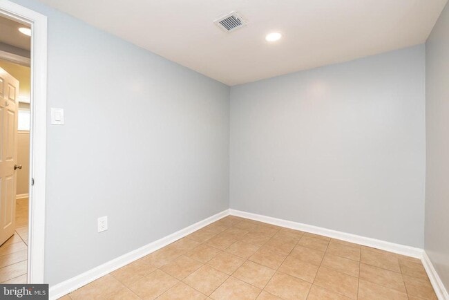 Building Photo - 402 Layfield Rd