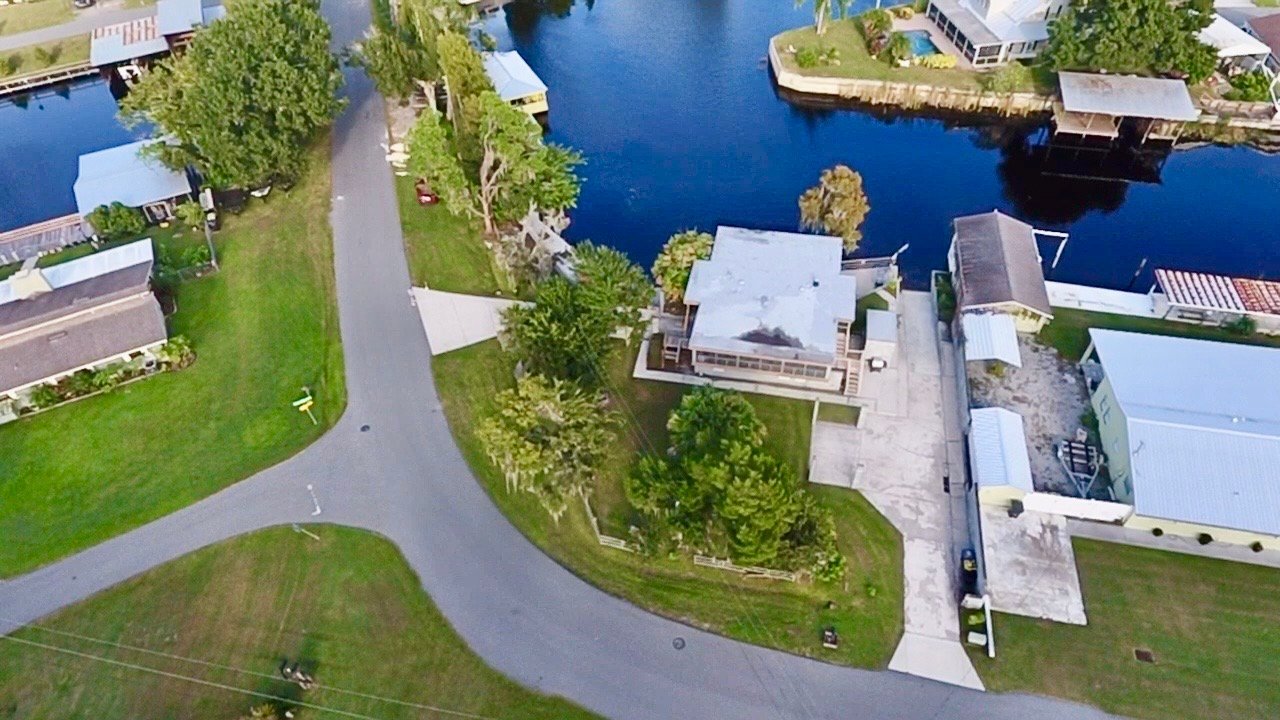Building Photo - 160 N Lakeview Dr