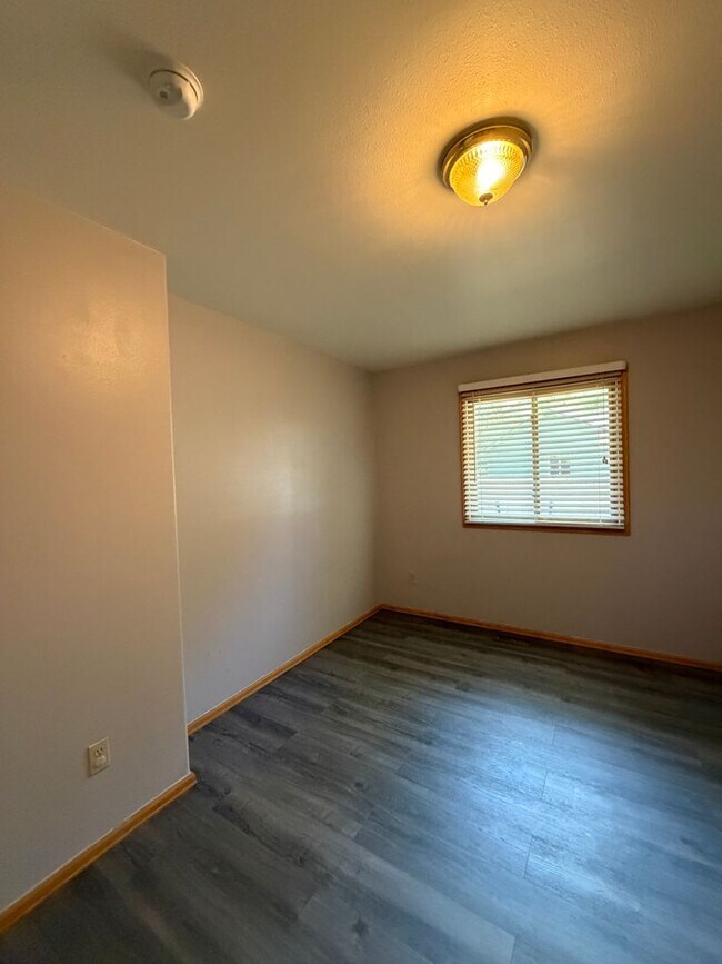 Building Photo - 460 Palmetto Dr