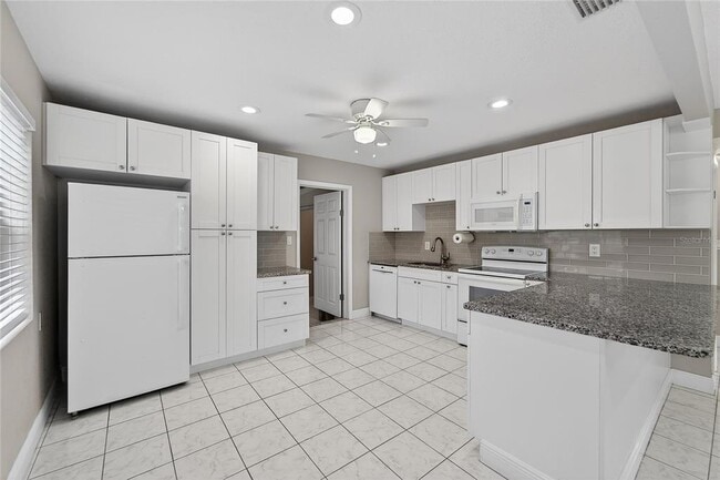 Building Photo - 4945 36th Ave N