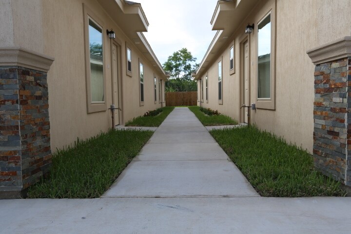 Building Photo - 904 Myrtle Beach Ave