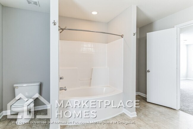 Building Photo - 29946 Glenrose Way