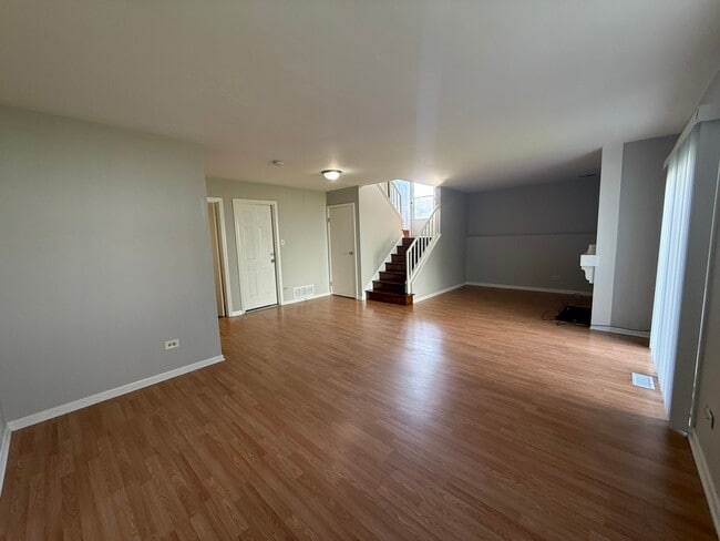 Building Photo - 371 Payson Cir