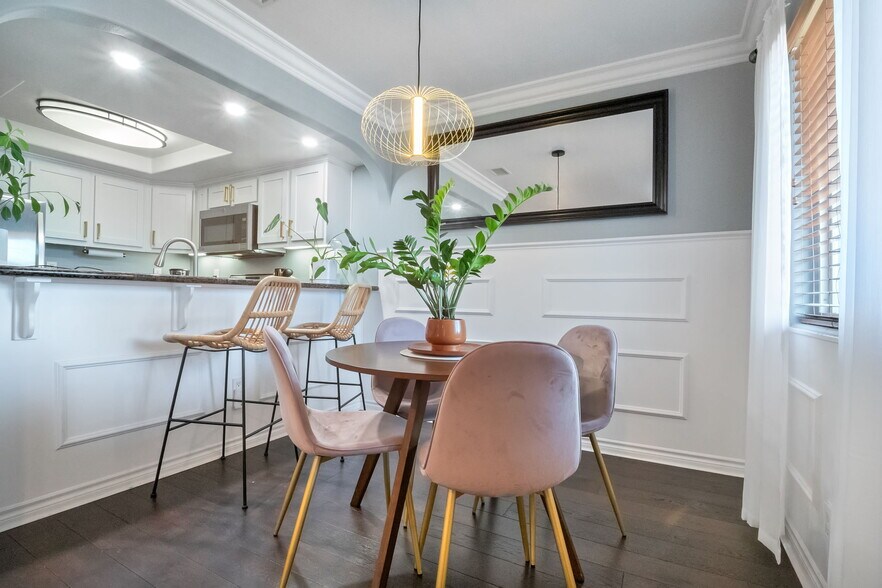 Dining Room and Bar - 2736 B St