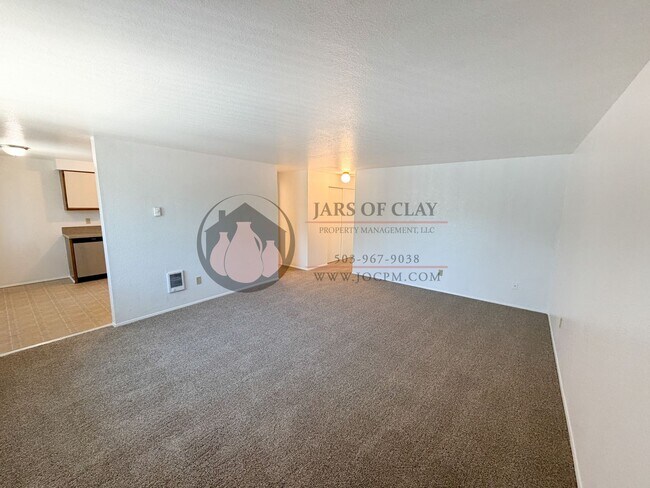 Building Photo - Upstairs Two Bedroom Apartment in Keizer
