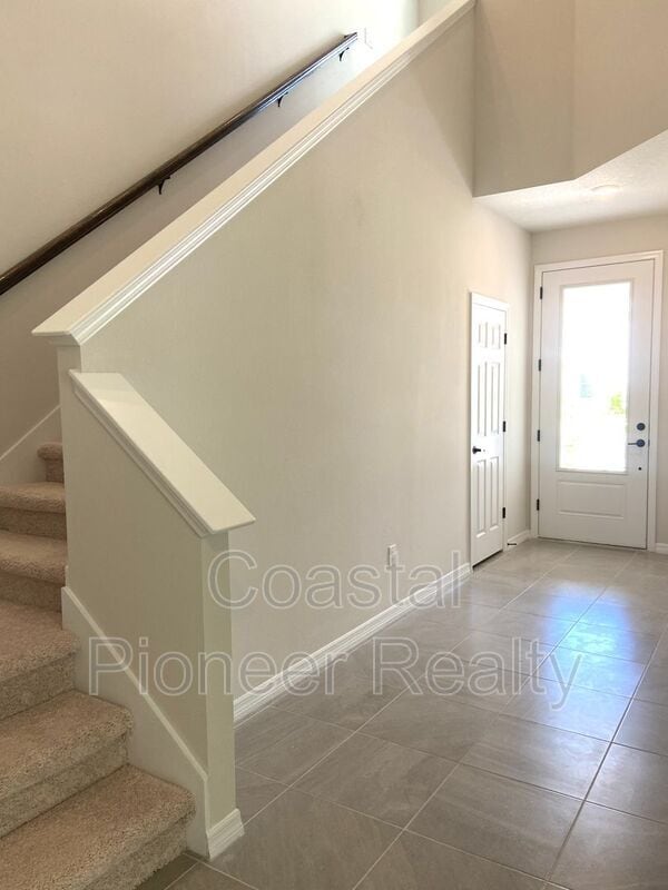 Building Photo - 28591 Cozy Creek Dr