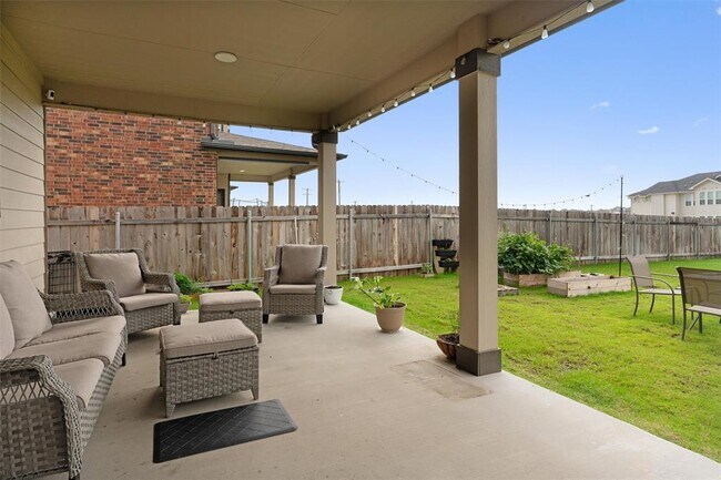 Building Photo - 3600 Carinaro Lp