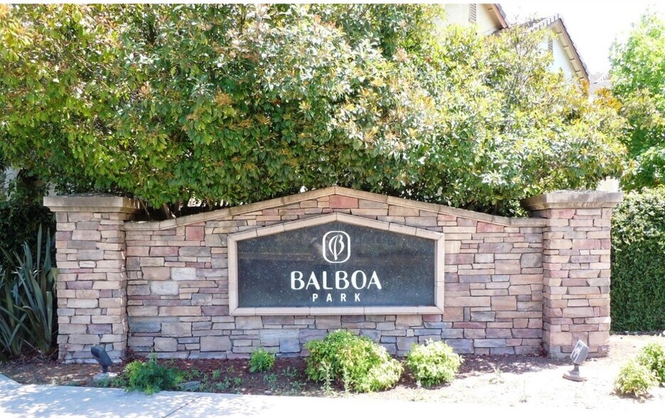 Building Photo - 1360 Shady Ln