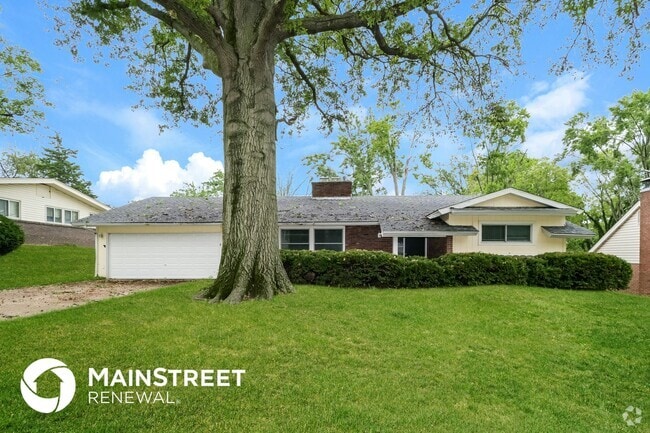 Building Photo - 37 Montauk Dr