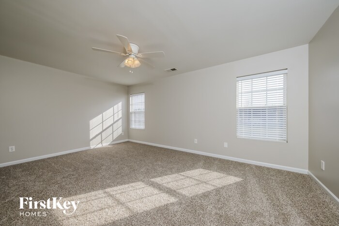 Building Photo - 1511 Pecan Ln