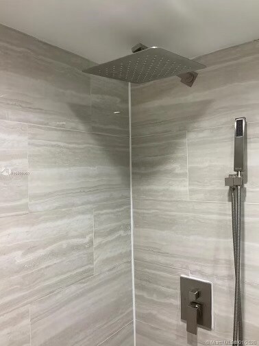 Building Photo - Apollo Condominium