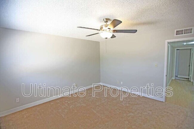 Building Photo - 10825 N 45th Ln