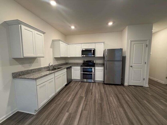 Building Photo - 35300 Condor Ct