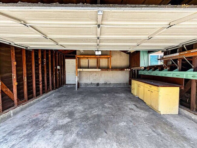 Building Photo - 4277 Pixie Ave