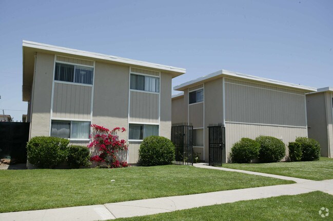 Building Photo - 6359 Whippoorwill St