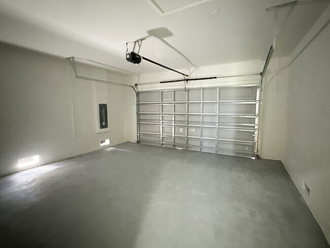 Building Photo - 4113 NW 34th St
