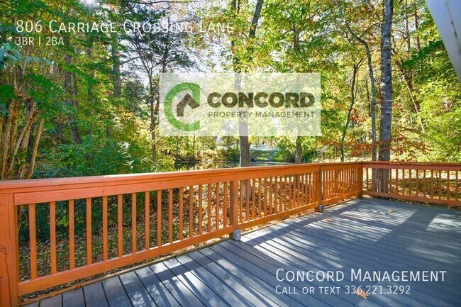 Building Photo - 806 Carriage Crossing Ln