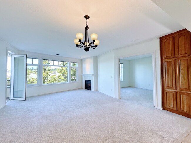 Building Photo - 2Bd/1.75Ba Kirkland Condo