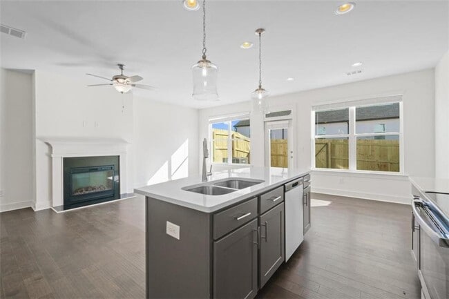 Building Photo - 28 Auburn Valley Wy