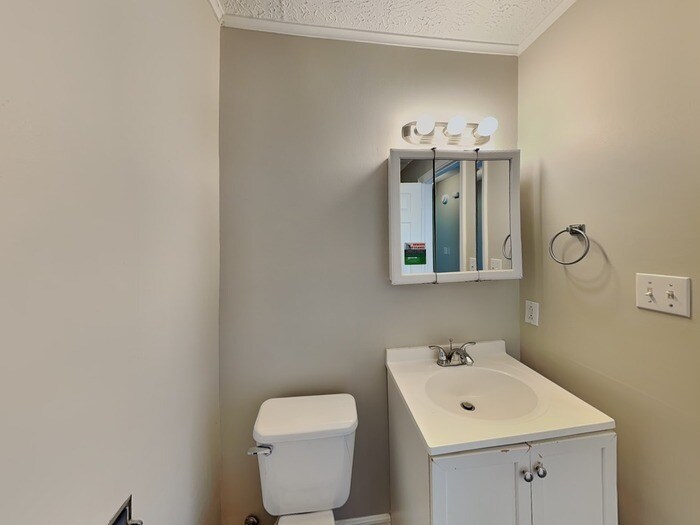 Building Photo - 83 N Wagon Rd