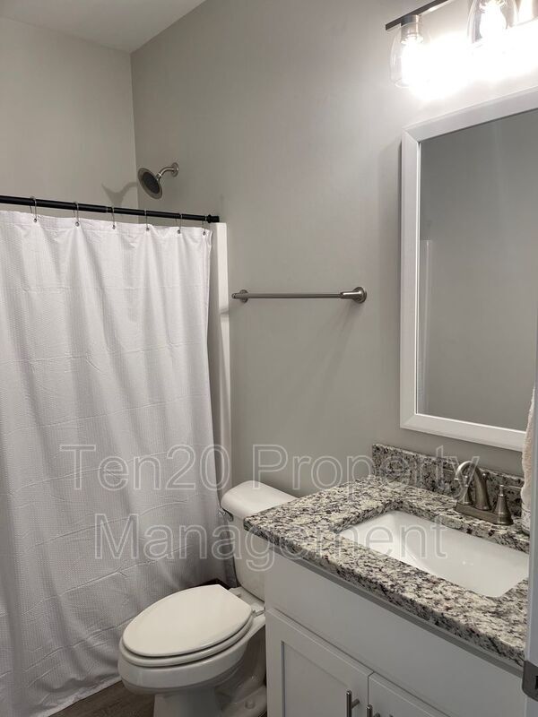 Building Photo - 30 Vineyard Dr