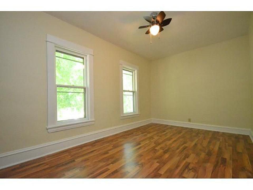 Bedroom U/Level - 1039 23rd Ave SE