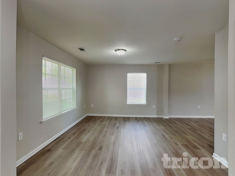 Building Photo - 4936 Broad Leaf Ct